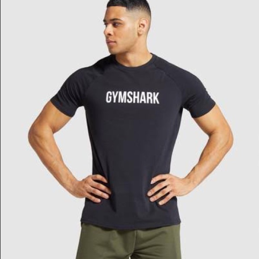 Gymshark men’s black & white tshirt